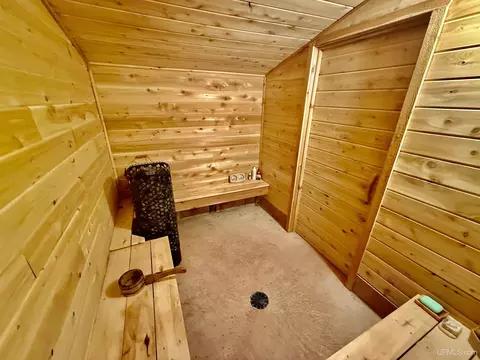 Bath - 2115 Deer Lk, Ishpeming, MI 49849 photo 7 of 8