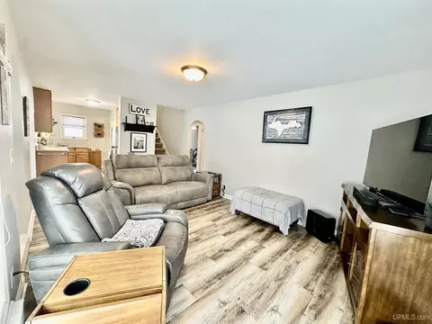 Living - 2115 Deer Lk, Ishpeming, MI 49849 photo 4 of 6