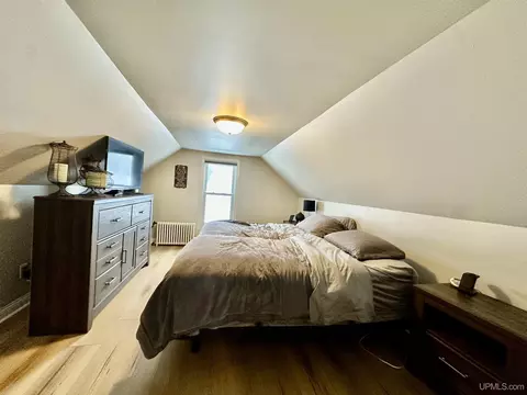 Bedroom - 2115 Deer Lk, Ishpeming, MI 49849 photo 5 of 6