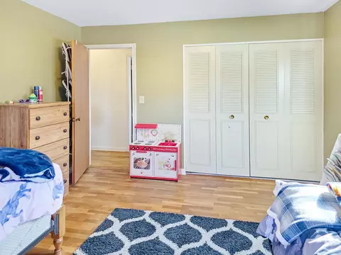 Bedroom - 6273 Kelly, Flushing, MI 48433 photo 4 of 6