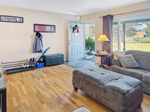 Entry Way - 6273 Kelly, Flushing, MI 48433 photo 2 of 2