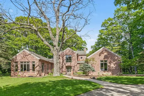 n3870 Grand Oak Drive, Iron Mountain, MI 49801