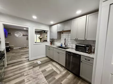 Kitchen - 7397 Kessling, Davison, MI 48423 photo 5 of 6