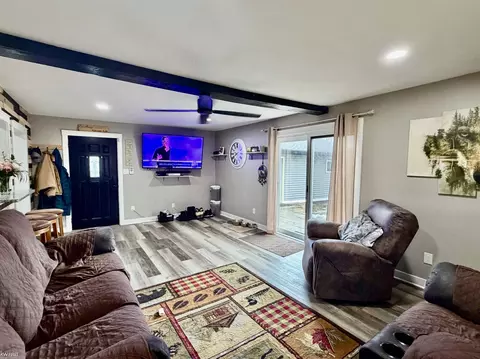 Living - 7397 Kessling, Davison, MI 48423 photo 2 of 3