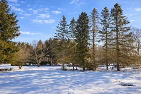 3285 Spring Mdw, Rochester, MI 48306 photo 2