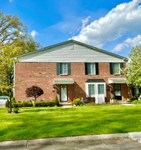 22801 Overlake, Saint Clair Shores, MI 48080