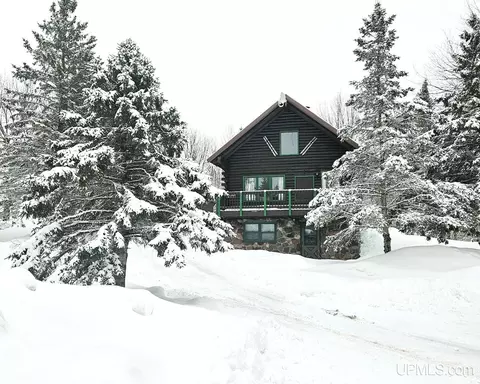477 Sundance, Wakefield, MI 49968