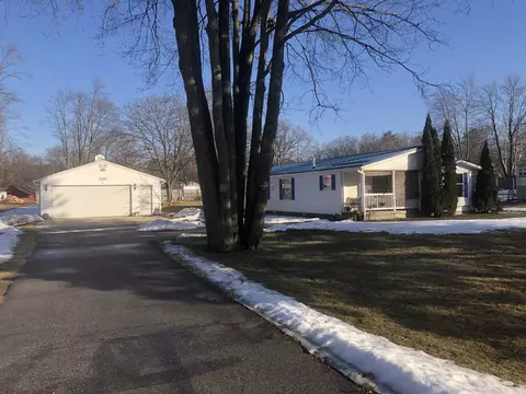 2171 Oakridge, Farwell, MI 48622