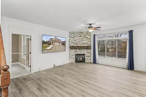Living - 19424 Norway Pne, Macomb, MI 48044 photo 2 of 6