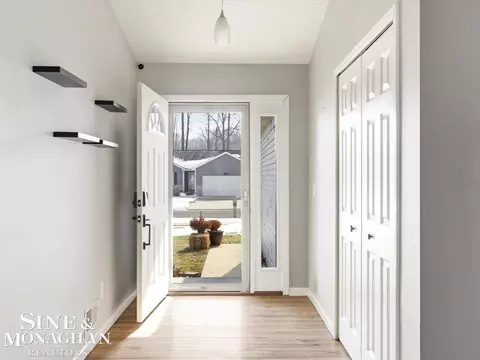 Entry Way - 1103 Beth, Clay, MI 48001 photo 1 of 1