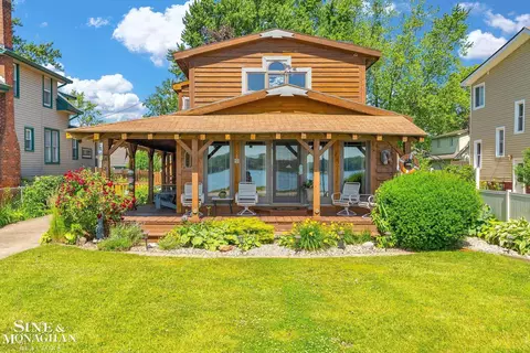 9898 N N Riv, Clay, MI 48001