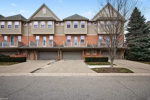 56659 Long Is, Shelby Township, MI 48316