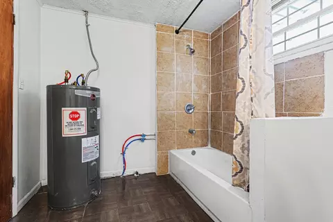 Bath - 1654 Opland, Gladwin, MI 48624 photo 1 of 1