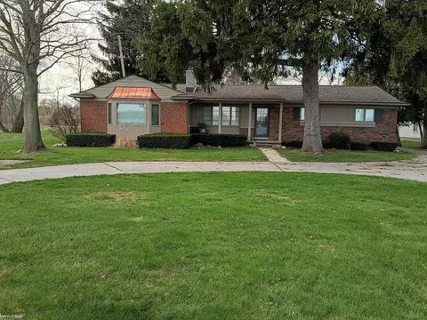 2567 St Clair Riv, Algonac, MI 48001