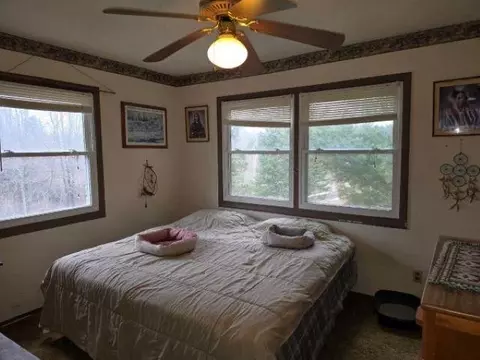 Bedroom - 7628 N Latson, Howell, MI 48855 photo 3 of 4