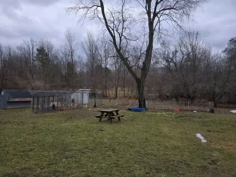 Exterior - 7628 N Latson, Howell, MI 48855 photo 6 of 7