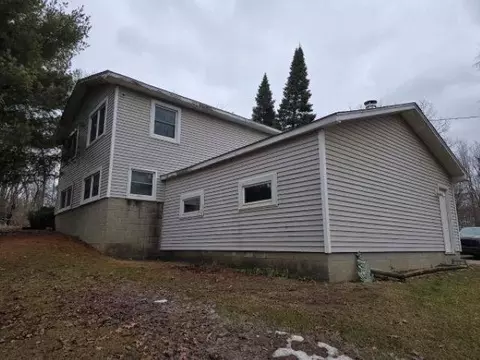 Exterior - 7628 N Latson, Howell, MI 48855 photo 2 of 7