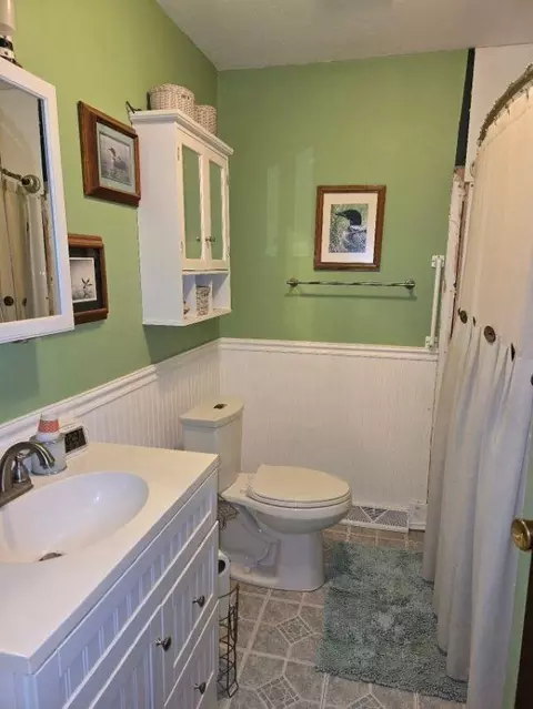 Bath - 7628 N Latson, Howell, MI 48855 photo 2 of 2