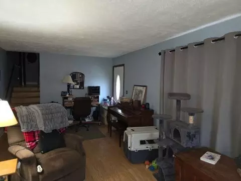 Living - 7628 N Latson, Howell, MI 48855 photo 2 of 2