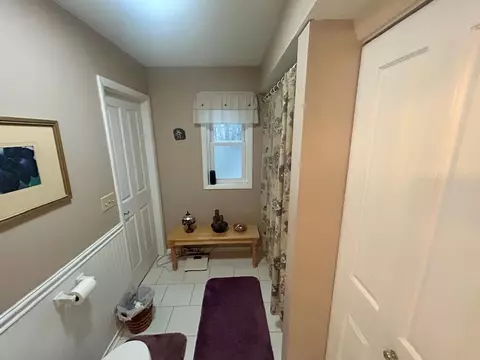 Bath - 1883 Linksview, Gladwin, MI 48624 photo 2 of 4