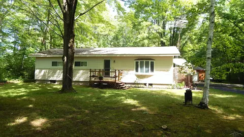 1252 W Erickson, Linwood, MI 48634