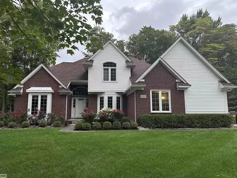 51658 Colonial, Shelby Township, MI 48316