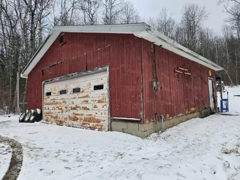 5200 N Old State, Harrison, MI 48625 photo 2