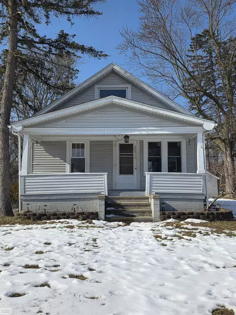 20511 Beatrice, Livonia, MI 48152