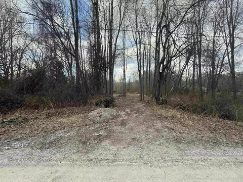 6136 High, Clay, MI 48001