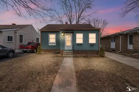 910 Maple, Monroe, MI 48162