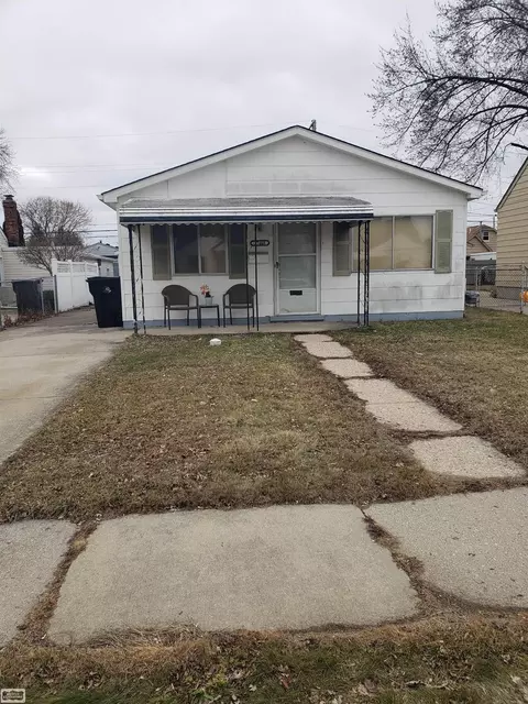 17468 Ivanhoe, Roseville, MI 48066
