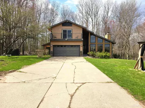 3 Hidden Crk, Marquette, MI 49855
