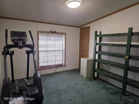 Bedroom - 16475 Baldwin, Chesaning, MI 48616 photo 2 of 2