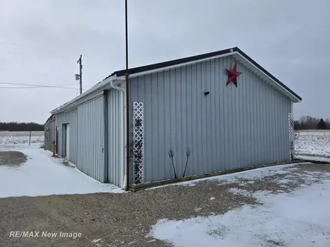 Exterior - 16475 Baldwin, Chesaning, MI 48616 photo 8 of 9