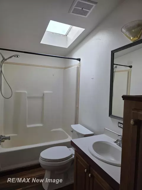 Bath - 16475 Baldwin, Chesaning, MI 48616 photo 3 of 3