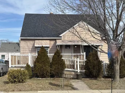 376 W Rowland, Madison Heights, MI 48071
