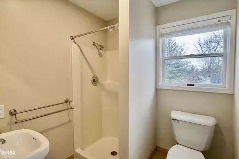 Bath - 919 Smith, Algonac, MI 48001 photo 2 of 2