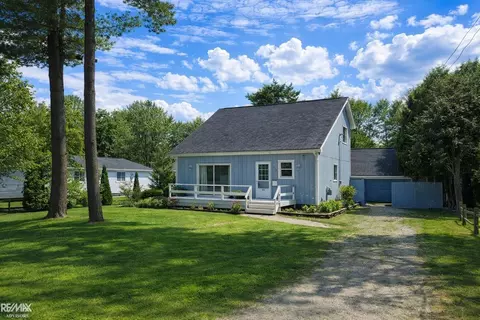 919 Smith, Algonac, MI 48001