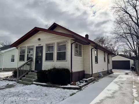 1905 Stanley, Saginaw, MI 48602