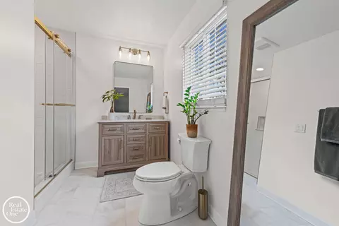 Bath - 256 Fisher, Grosse Pointe Farms, MI 48230 photo 4 of 4
