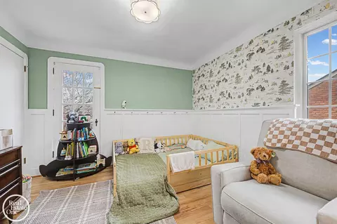 Bedroom - 256 Fisher, Grosse Pointe Farms, MI 48230 photo 3 of 6