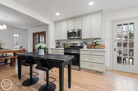 Kitchen - 256 Fisher, Grosse Pointe Farms, MI 48230 photo 2 of 5