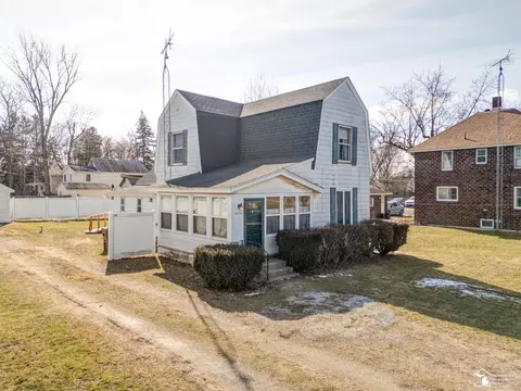 8257 Ida W, Ida, MI 48140