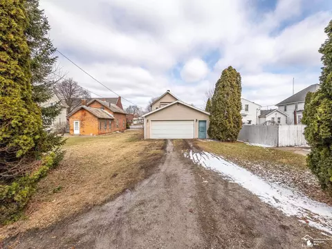 422 E 1st, Monroe, MI 48161 photo 38