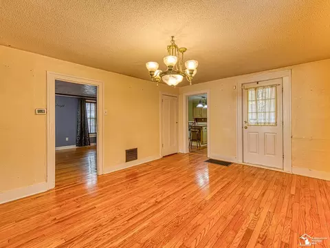422 E 1st, Monroe, MI 48161 photo 9
