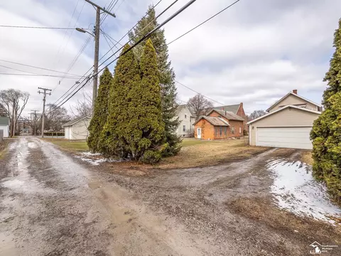 422 E 1st, Monroe, MI 48161 photo 39