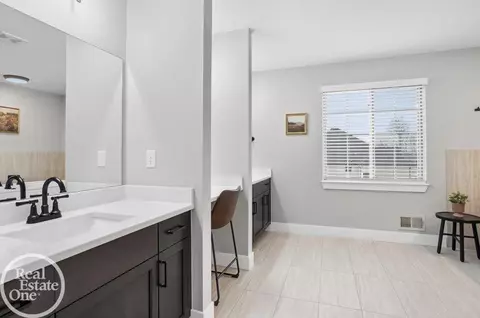 Bath - 24487 Brookshire, Macomb, MI 48042 photo 2 of 6