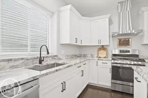 Kitchen - 24487 Brookshire, Macomb, MI 48042 photo 2 of 5