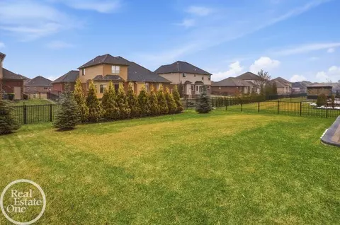 Exterior - 24487 Brookshire, Macomb, MI 48042 photo 3 of 3