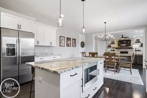Kitchen - 24487 Brookshire, Macomb, MI 48042 photo 4 of 5